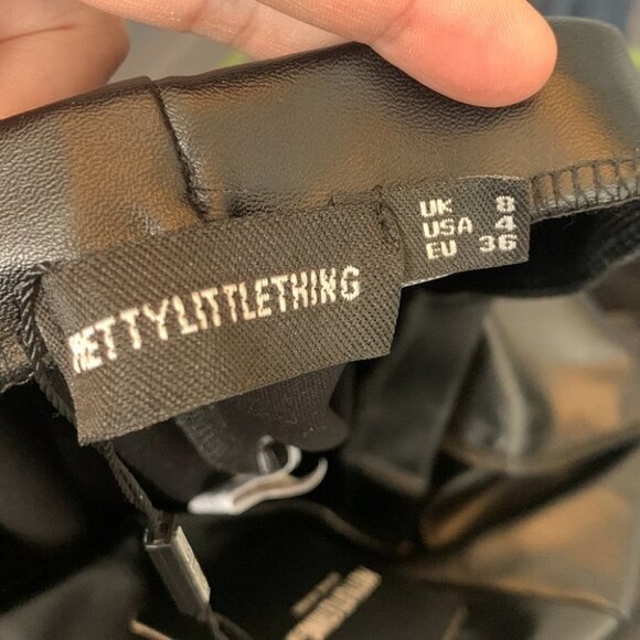 Pretty Little Thing NWT black shiny PU seam detail high waist fitted pants 4 - Picture 14 of 15